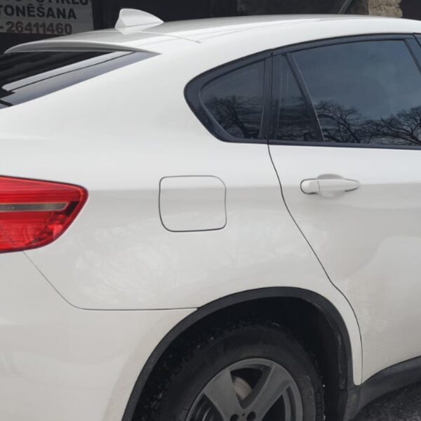 BMW džips tonēti auto stikli Cēsīs